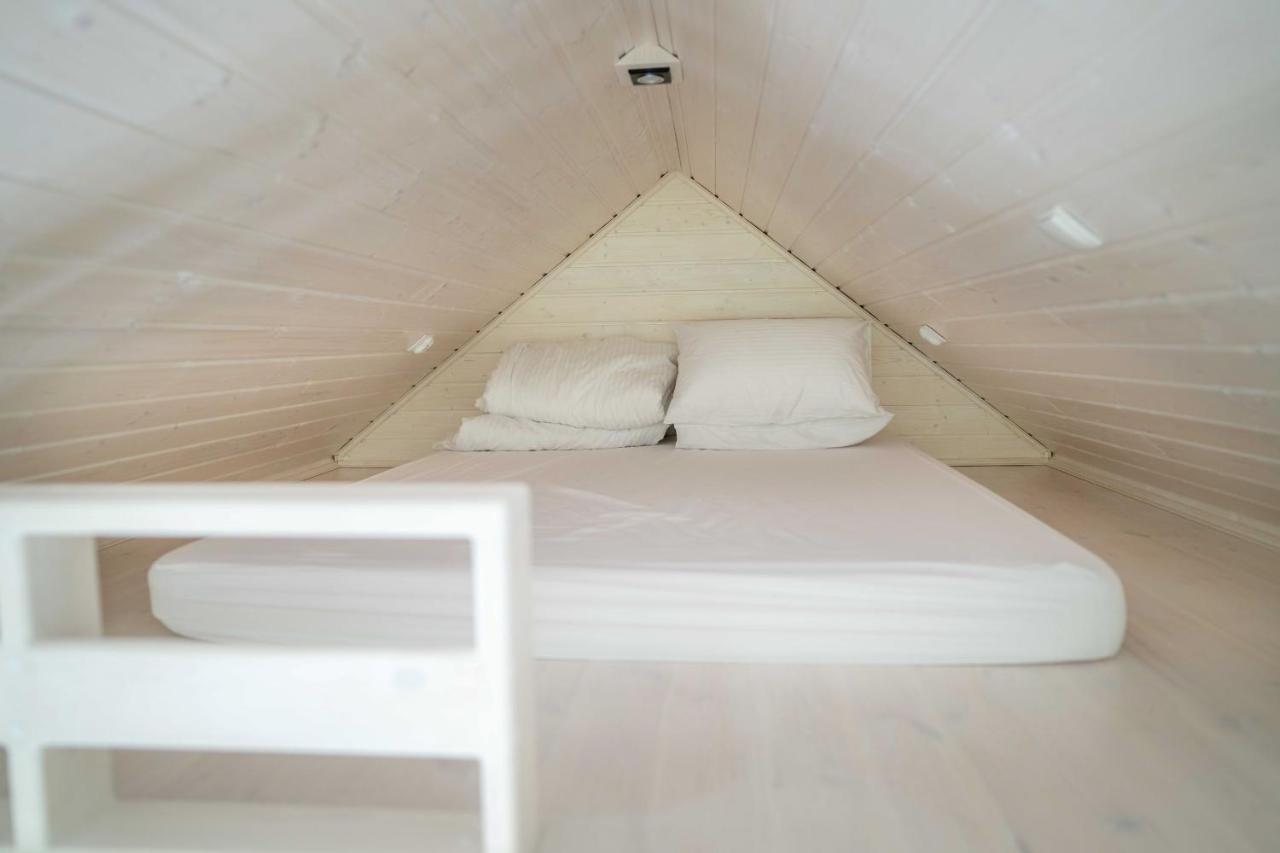 Pod Cyprysami - Surf & Family Resort 亚斯塔尔尼亚 外观 照片