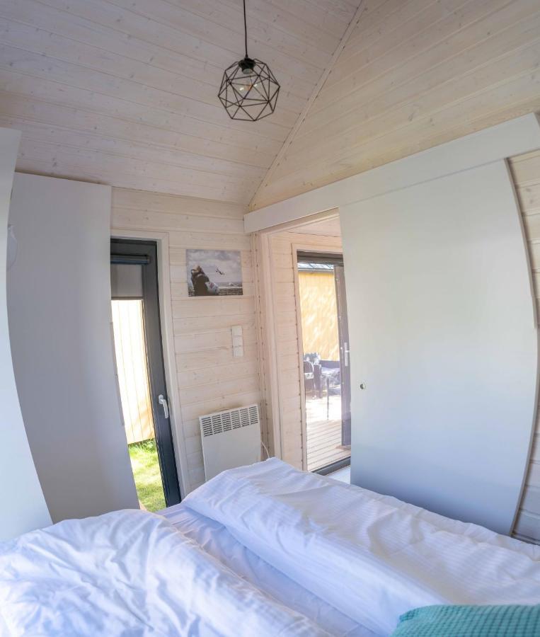 Pod Cyprysami - Surf & Family Resort 亚斯塔尔尼亚 外观 照片
