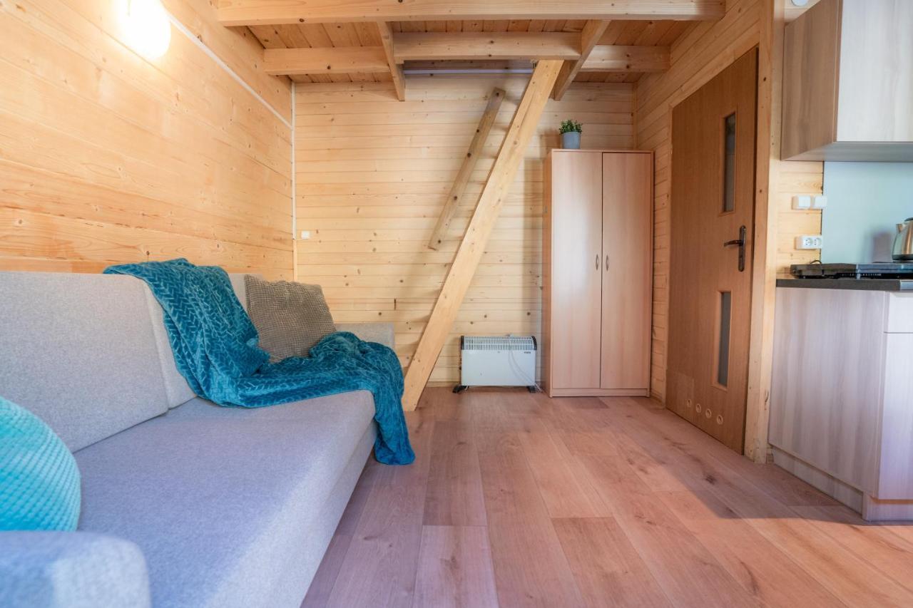 Pod Cyprysami - Surf & Family Resort 亚斯塔尔尼亚 外观 照片