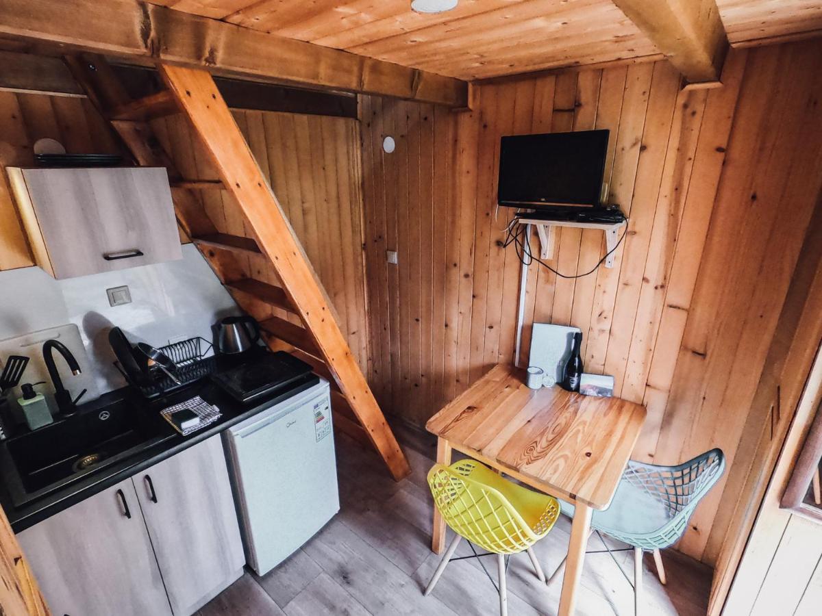 Pod Cyprysami - Surf & Family Resort 亚斯塔尔尼亚 外观 照片